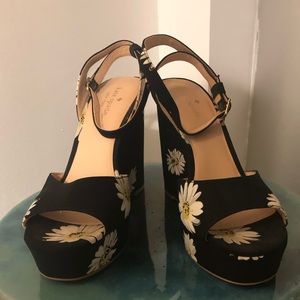 Kate Spade Dellie Daisy Wedges (Barely worn)